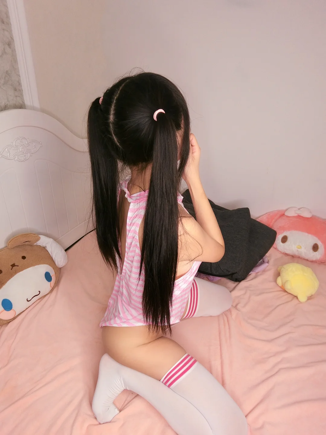 软妹摇摇乐摇摇乐yoyo_友達と一緒です140P_271MB tg@simisebaisi 【丝足阁】057.webp